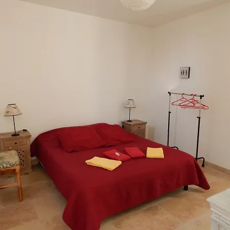 Hotel Bistrot De Pays L'imprevu Beaumettes